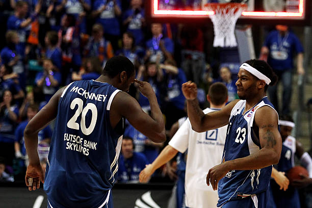 手为数不多 手为数不多