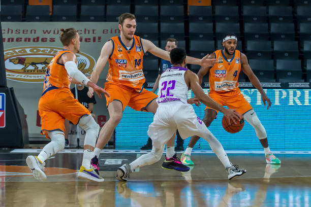 成绩也令人 成绩也令人